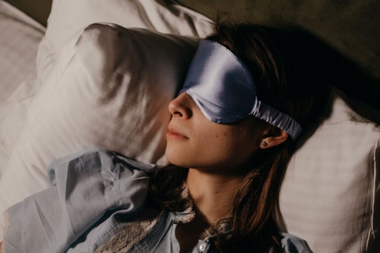 Sommeil réparateur : combien d&rsquo;heures dorment les Français ?