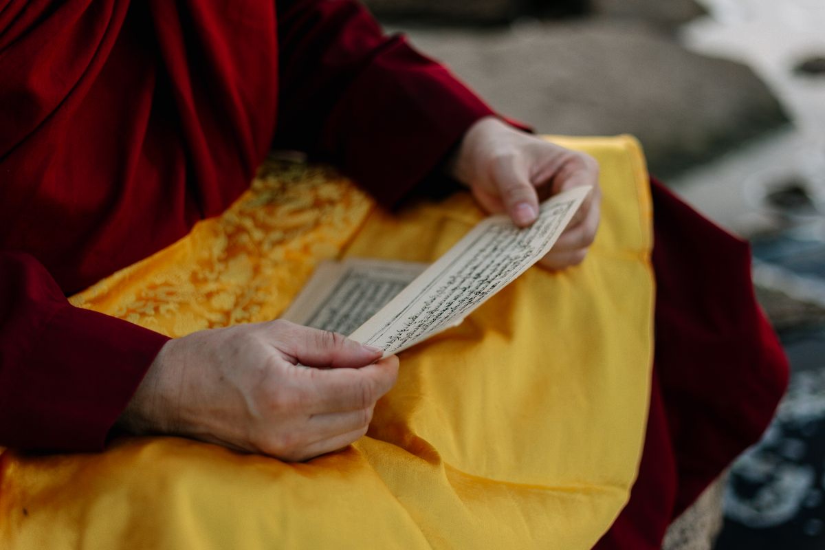 Gayatri mantra : paroles, sens et prononciation