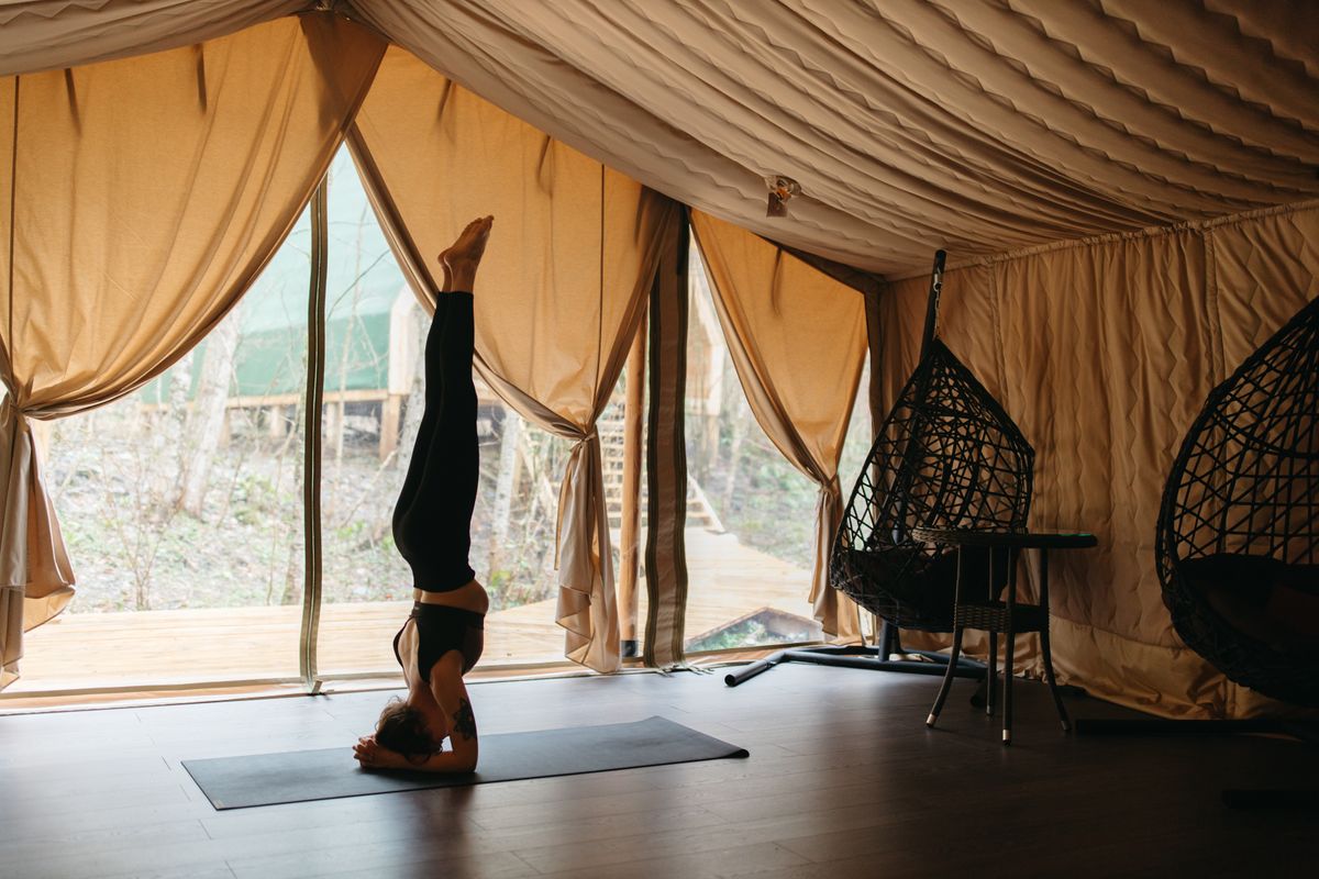 Sirsasana : l’équilibre sur la tête sans risque