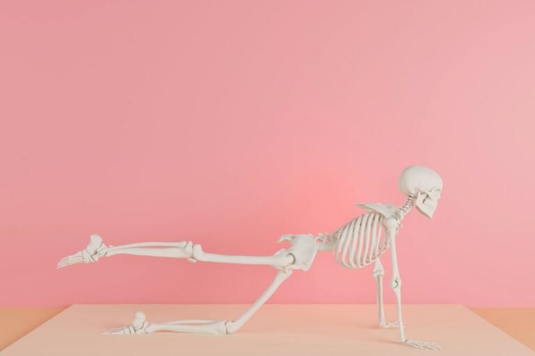Sciatique : 6 postures de yoga pour apaiser la douleur